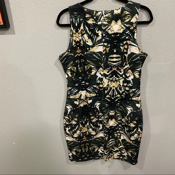 (H&M) Sheath Dress - Picture 3 of 11